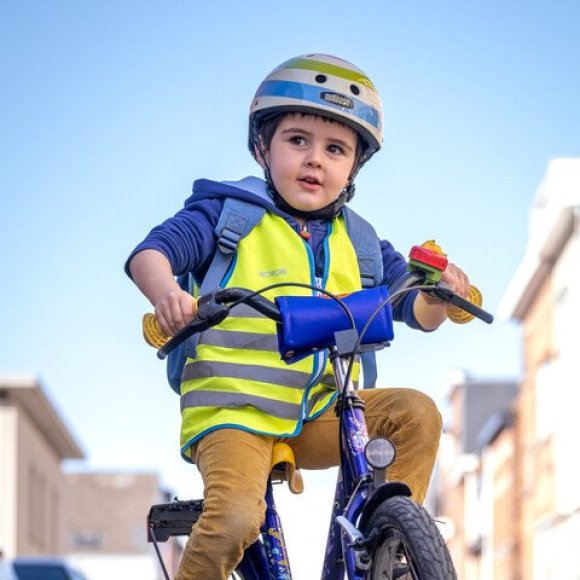 kind dat fietst