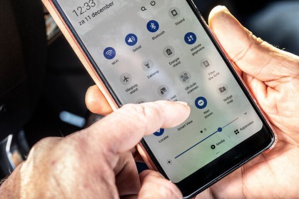 hand die gsm op niet storenfunctie zet