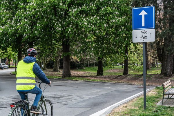 fietser die in een eenrichtingsstraat rijdt