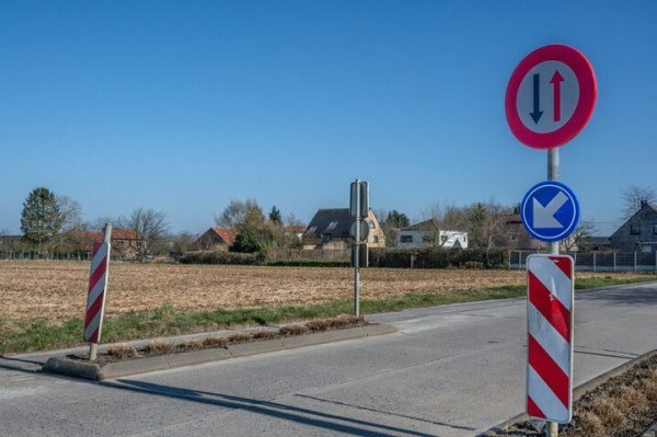verkeersbord smalle doorgang